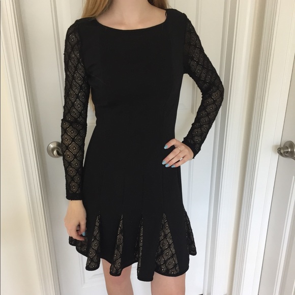 black flare lace dresses